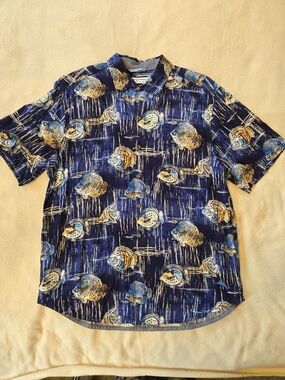 Tommy Bahama Men's Short-Sleeve Blue Fish Print Shirt
